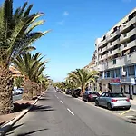 Ocean View Elegant Magic Palm-mar